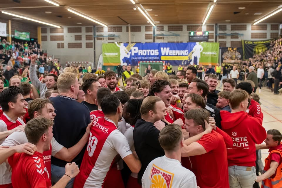 HZVV viert feest in Angelso