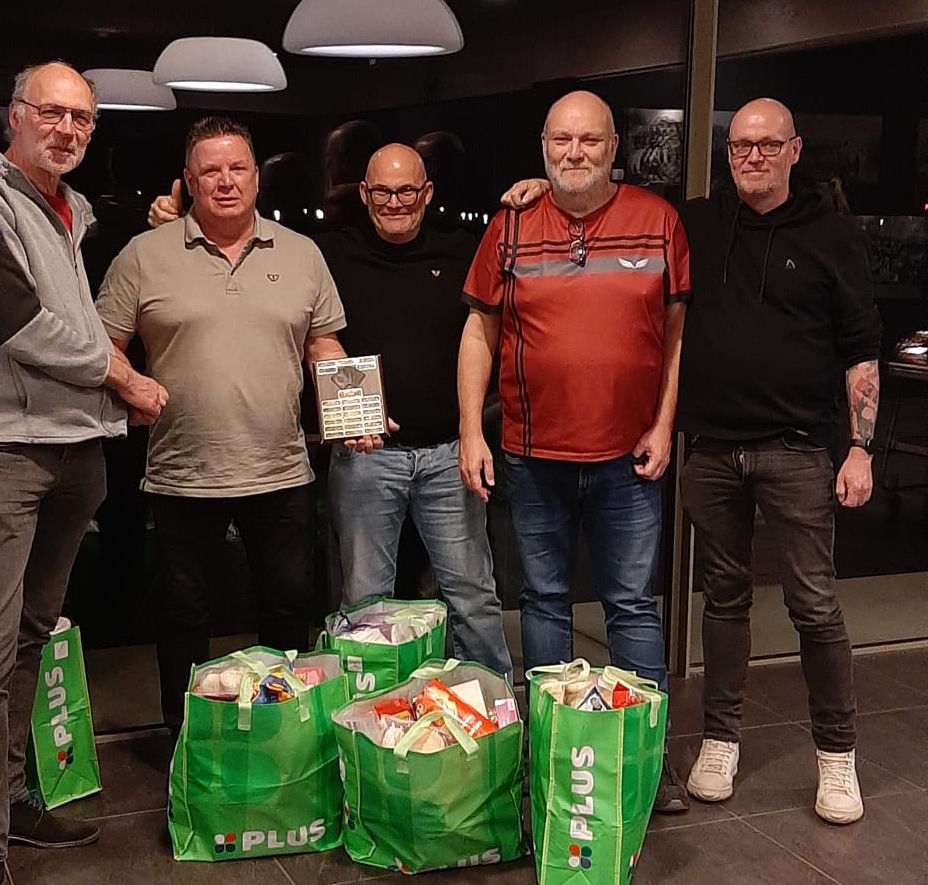 team dekker seizoenswinnaar teamklaverjassen